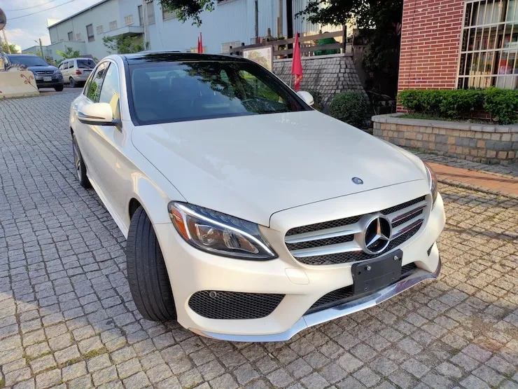 2016 Benz W205 C300 AMG 珍珠白 柏林之音 低里程 - 2
