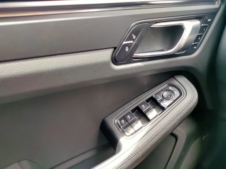 2018 Porsche Macan Lite Package 跑車計時套件 + 動態轉向頭燈 + BOSE音響 黑色 - 8