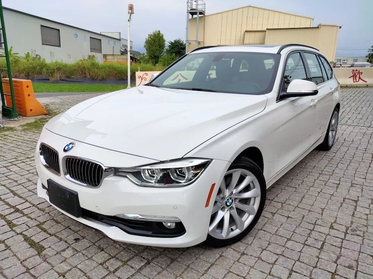 2016 BMW F31 3 28i Wagon XDrive Touring 旅行車 全景天窗 雪山白