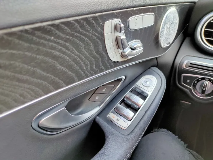 2016 Benz 賓士 W205 C300 超低價 柏林之音 + 黑梣木 - 9
