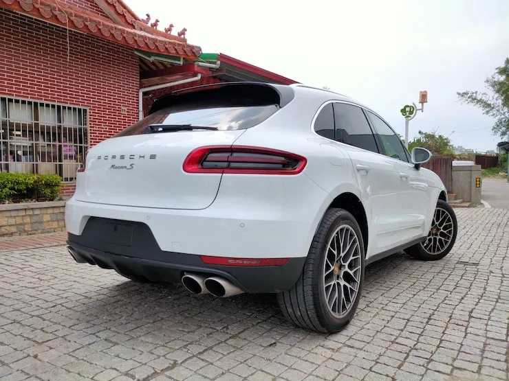 2017 Porsche Macan S 紅皮椅 + 動態轉向頭燈 + 盲點警示 + BOSE音響 白色 - 3