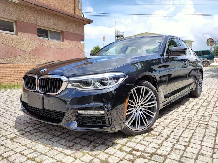 2017 BMW G30 5 30i M Sport XDrive 電吸門 H/K音響 HUD