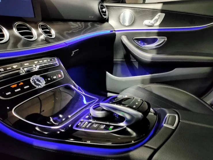 2016/17 Benz(賓士) W213 E300 黑 AMG 柏林之音 黑梣木飾板 超低價 - 12