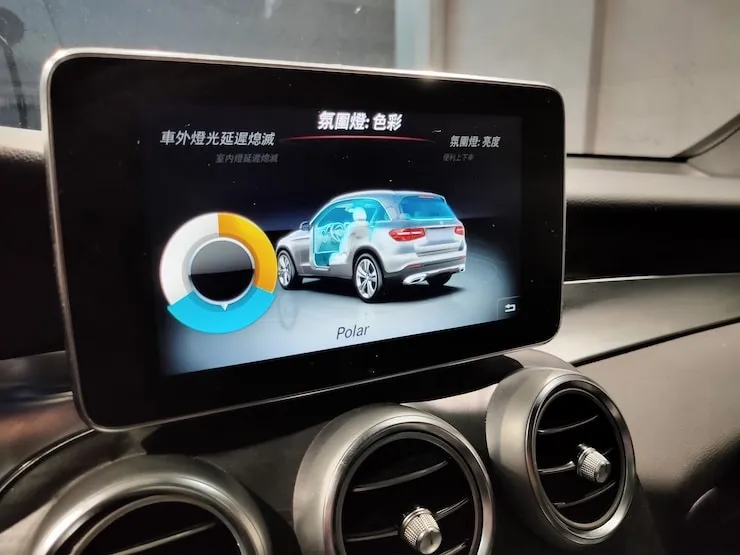 2016 Benz X253 GLC300 4MATIC 灰 AMG + 黑梣木 + 氣氛燈 - 13
