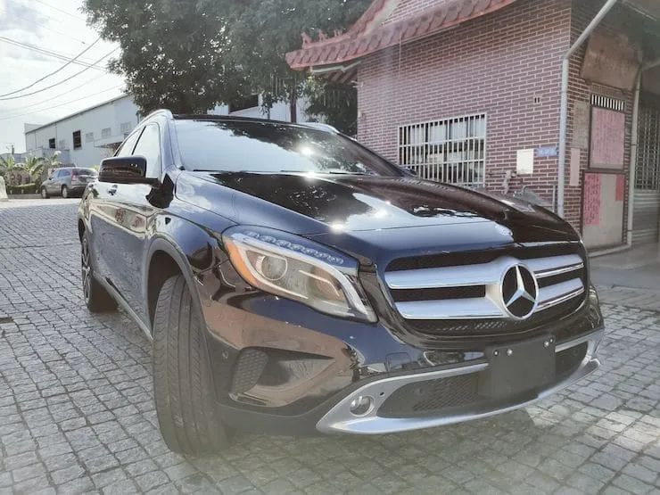 2016 Benz(賓士) X156 GLA250 4MATIC 黑 19″鋁圈+前後雷達自動停車 - 2