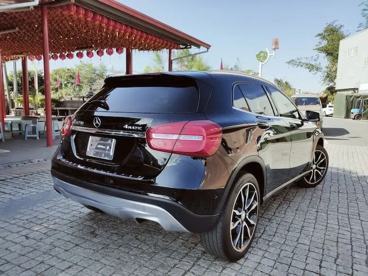 2016 Benz(賓士) X156 GLA250 4MATIC 黑 19″鋁圈+前後雷達自動停車 - 3