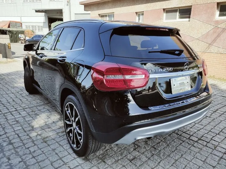2016 Benz(賓士) X156 GLA250 4MATIC 黑 19″鋁圈+前後雷達自動停車 - 4