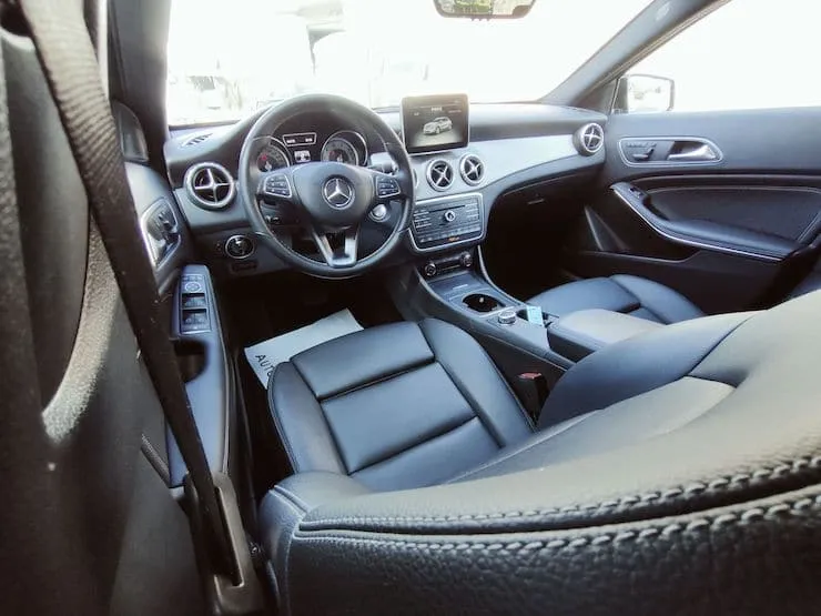 2016 Benz(賓士) X156 GLA250 4MATIC 黑 19″鋁圈+前後雷達自動停車 - 12