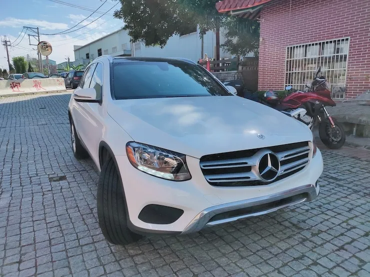 2018 Benz(賓士) X253 GLC300 白 原廠 Apple Carplay