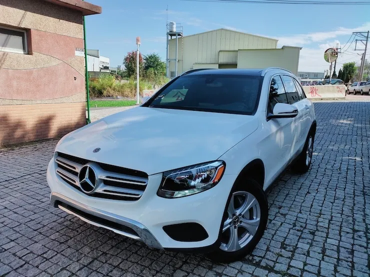2018 Benz(賓士) X253 GLC300 白 原廠 Apple Carplay - 2