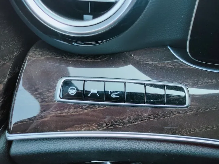 2018 Benz E300 AMG P3 高配 P20 360°環景 抬頭顯示器 - 11