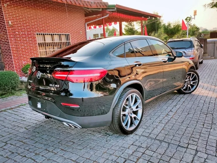 2018 Benz AMG GLC 43 4MATIC COUPE 黑 5滿鍵 23P - 3