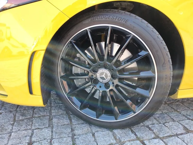 2019 Benz A250 4MATIC AMG 自動跟車 + 19吋鋁圈 賽道黃 - 6