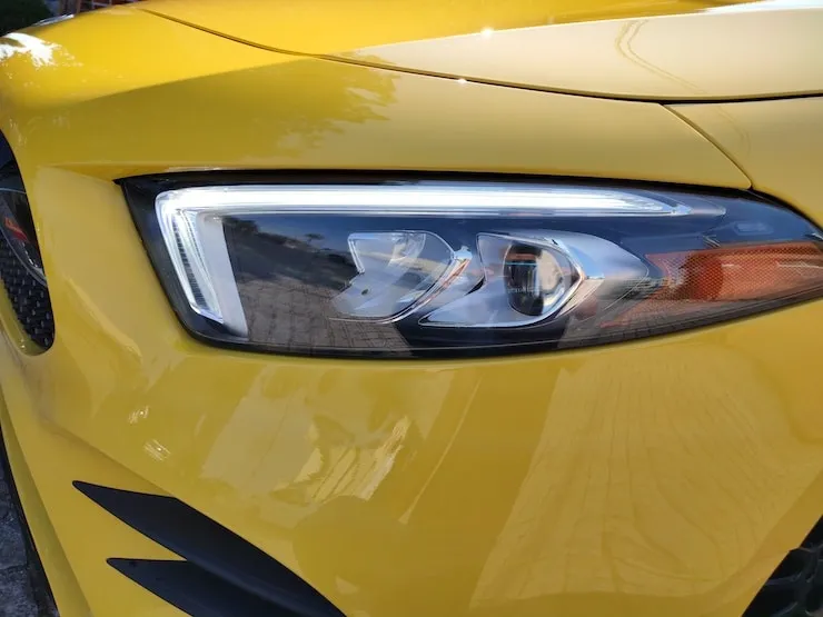 2019 Benz A250 4MATIC AMG 自動跟車 + 19吋鋁圈 賽道黃 - 7