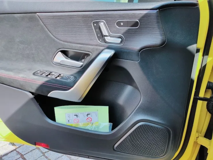 2019 Benz A250 4MATIC AMG 自動跟車 + 19吋鋁圈 賽道黃 - 11