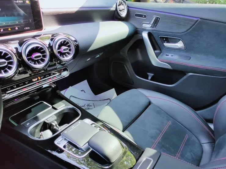 2019 Benz A250 4MATIC AMG 自動跟車 + 19吋鋁圈 賽道黃 - 12
