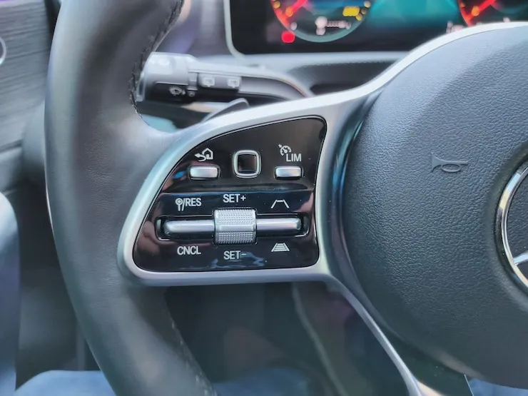 2019 Benz A250 4MATIC AMG 自動跟車 + 19吋鋁圈 賽道黃 - 13