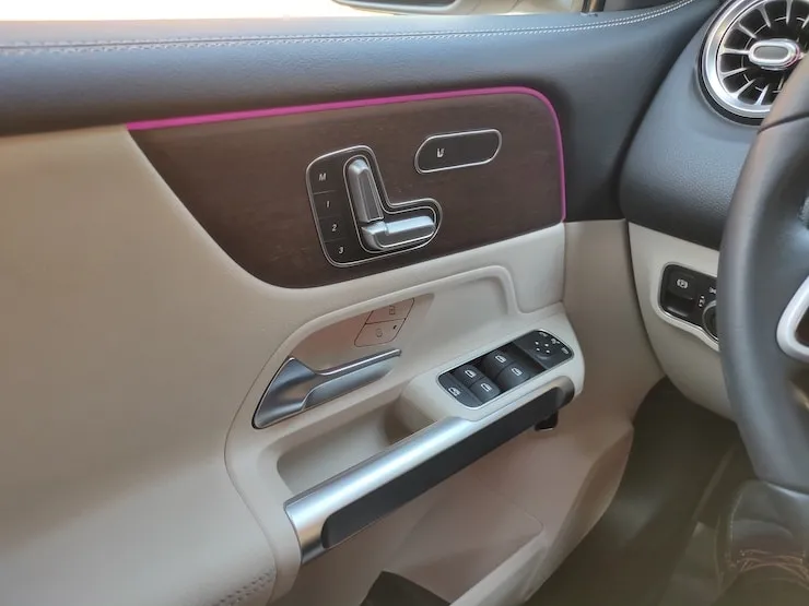 2020 Benz (賓士) X247 GLB250 白色 23P 全景天窗 現車在庫 - 10