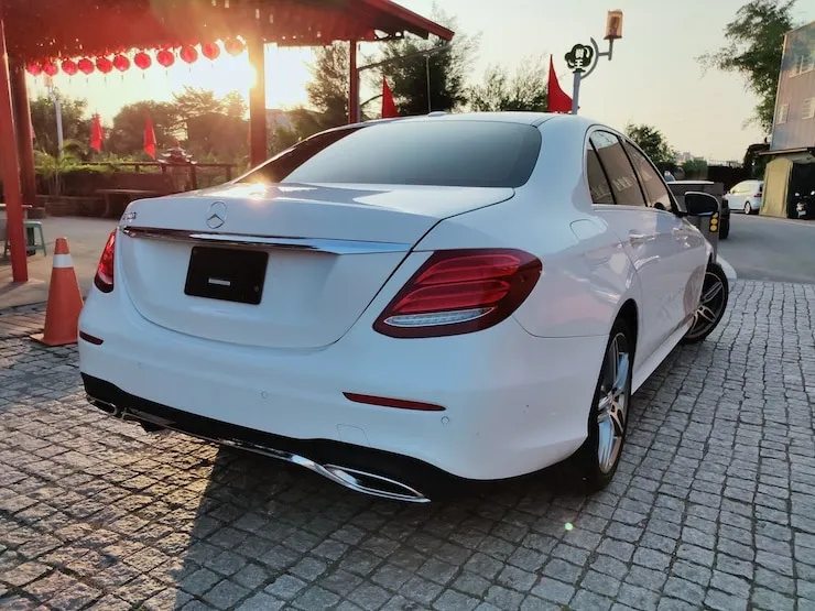 2017 賓士 Benz W213 E300 AMG 白 超值價 168 萬 - 3