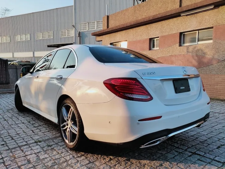 2017 賓士 Benz W213 E300 AMG 白 超值價 168 萬 - 4