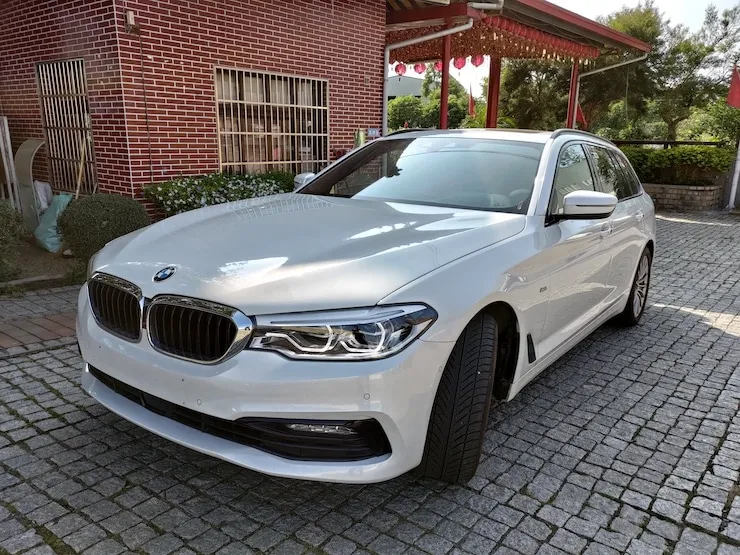 2018 BMW G31 5 30i Touring 5AT 旅行車 + 遙控停車