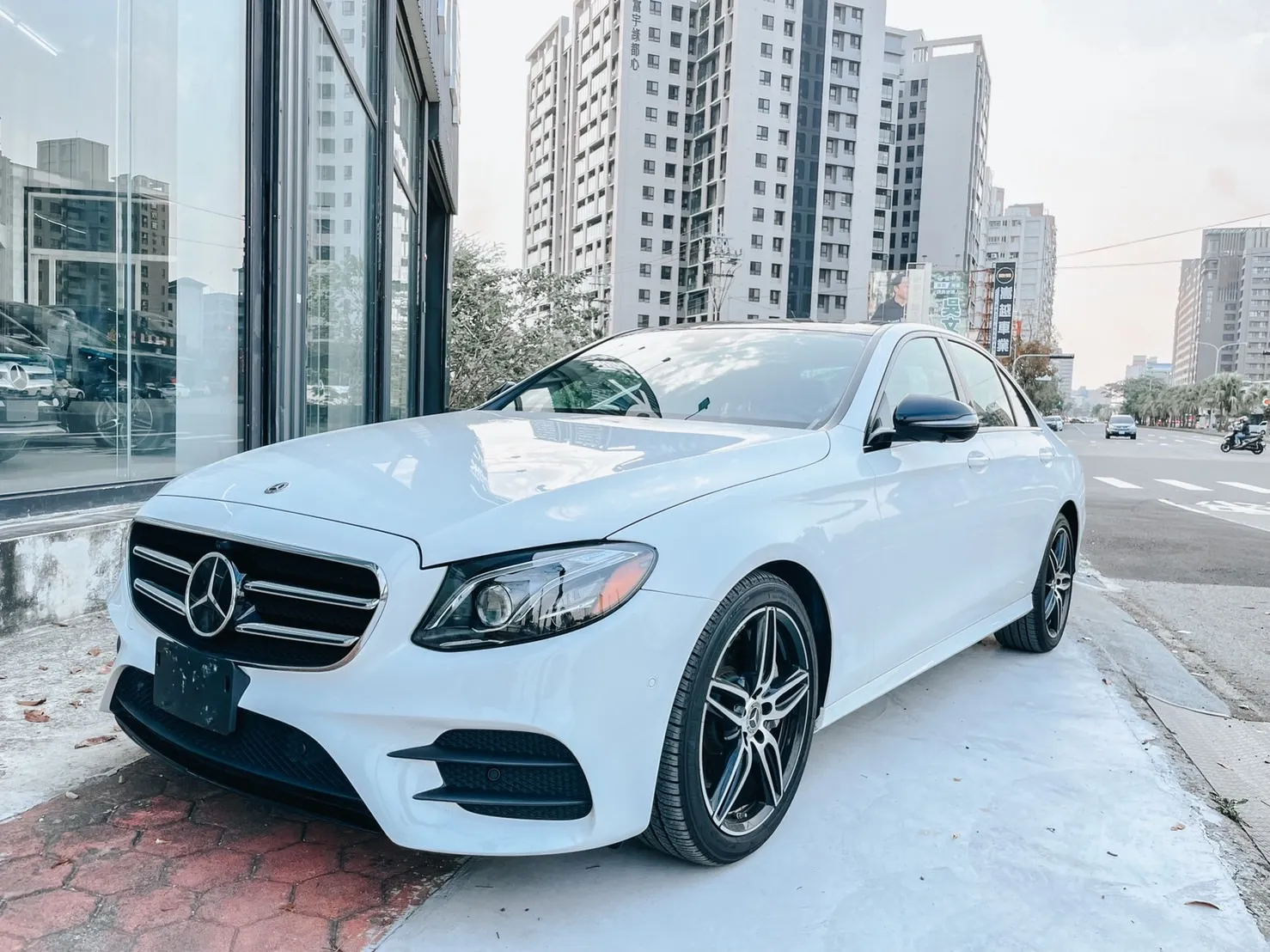 2018/19 Benz E300 AMG 高配 P20 360環景 全景天窗