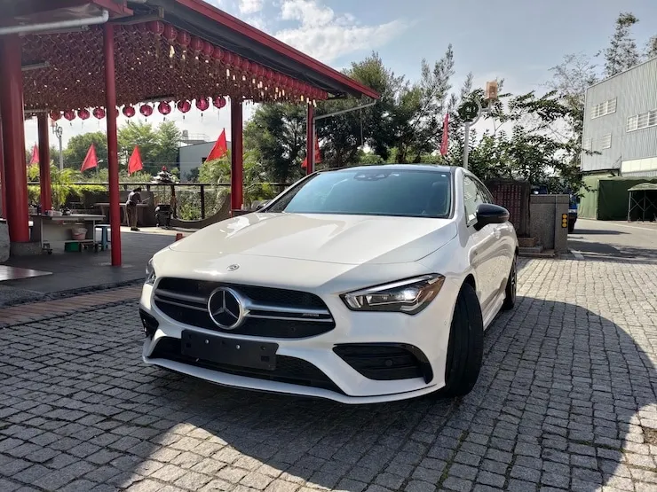 2019/20 Benz CLA35 Shooting Brake 4MATIC AMG 23P 光束頭燈