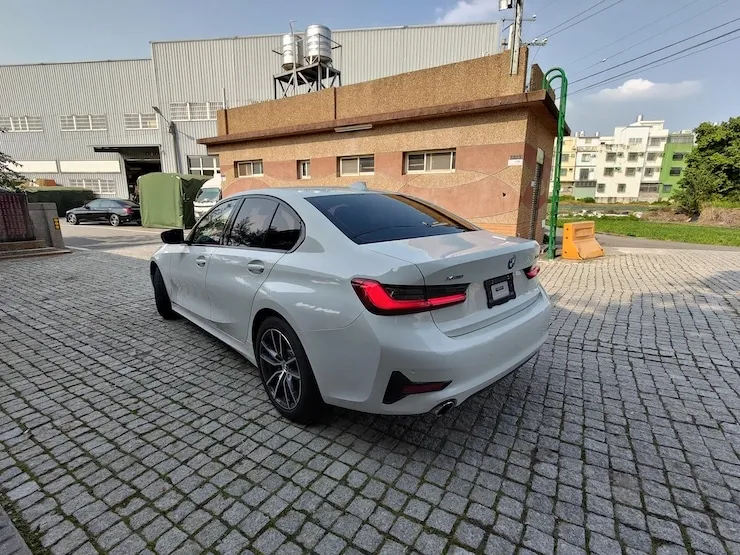 2019 BMW G20 3 30i XDrive 5AS Sport Line - 3