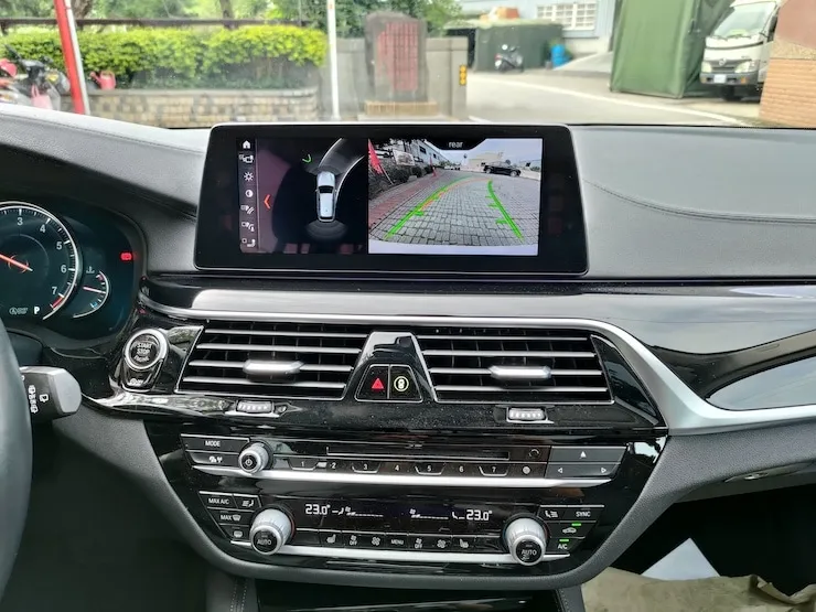 2018 BMW G31 5 30i Touring 5AT 旅行車 + 全景天窗 - 13