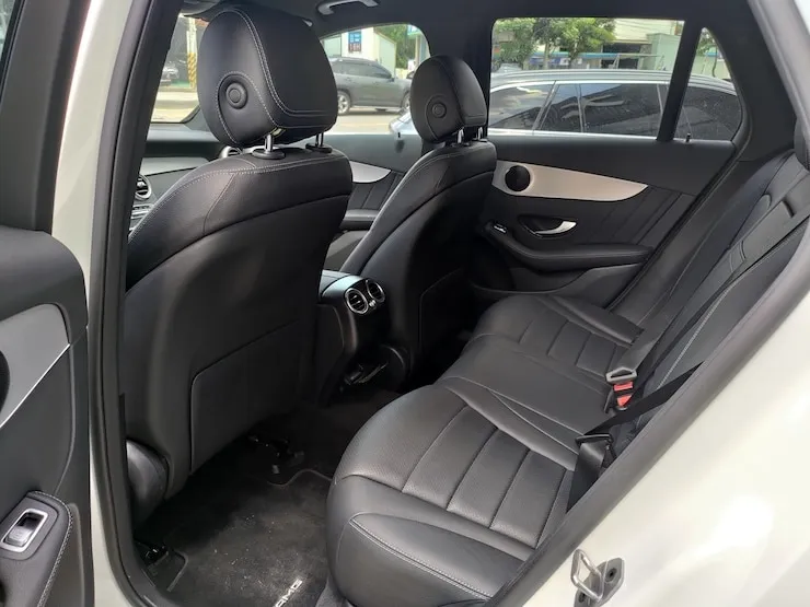 2021 Benz GLC300 4MATIC AMG 白 黑內裝 夜色套件 M264引擎 - 9