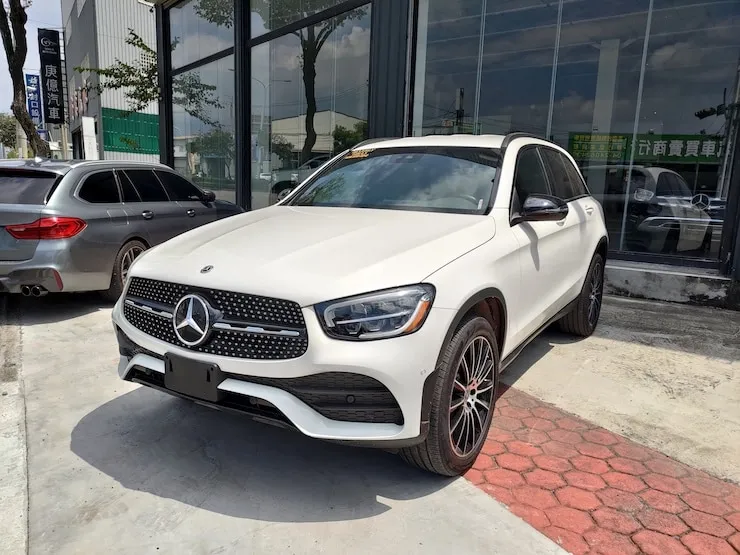 2021 Benz GLC300 4MATIC AMG 白 黑內裝 夜色套件 M264引擎 - 2