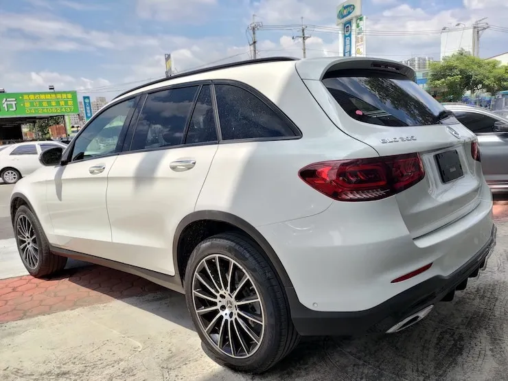 2021 Benz GLC300 4MATIC AMG 白 黑內裝 夜色套件 M264引擎 - 4