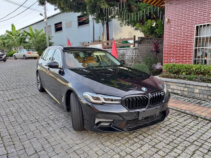 2021 BMW G31 5 30i Touring 旅行車 5AU 智慧輔助 + 雷射頭燈 - 2