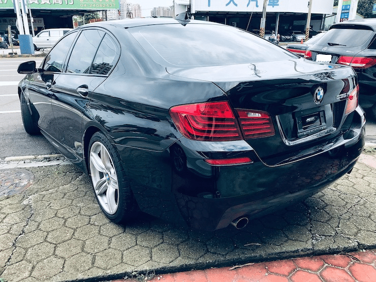 BMW-F10-535i-黑