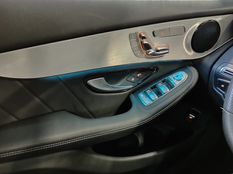 2019 Benz (賓士) X253 GLC300 4MATIC 黑 黑岑木+氣氛燈+LED頭燈