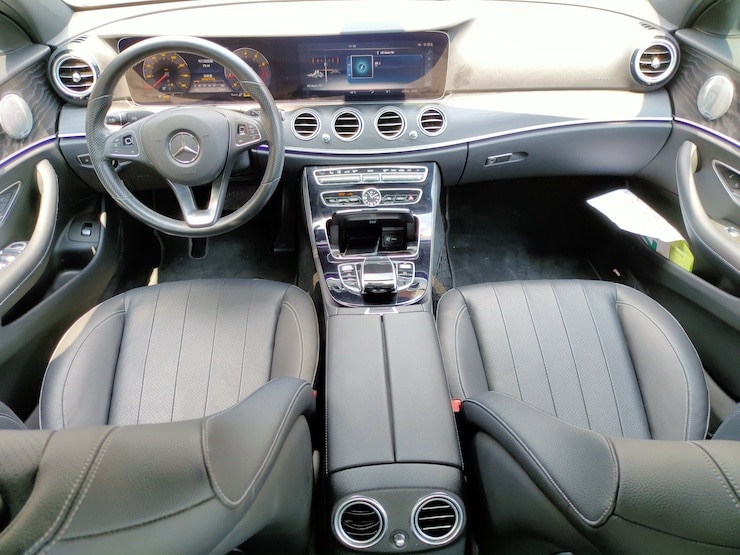 2016/17 Benz(賓士) W213 E300 白 AMG Line 黑梣木飾板