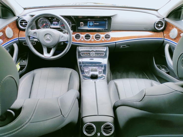 2017 Benz(賓士) W213 E300 4MATIC 黑 停車輔助 腳踢電尾門 柏林之音