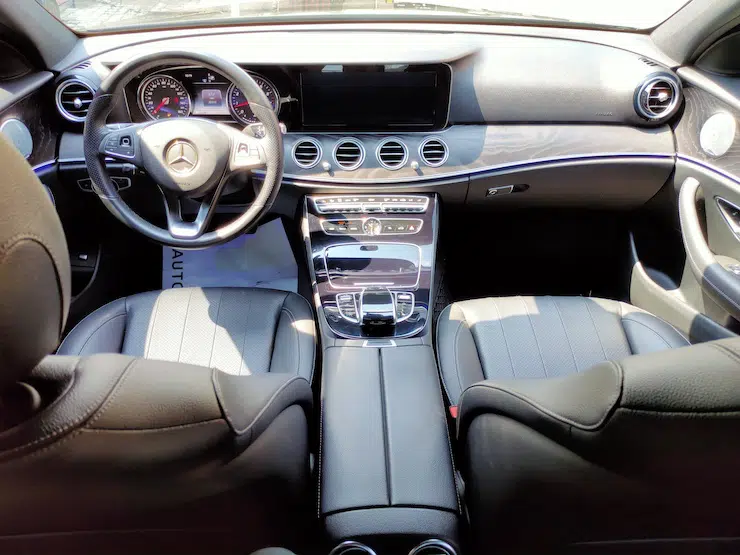 2016/17 Benz(賓士) W213 E300 黑 AMG 黑梣木飾板 柏林之音